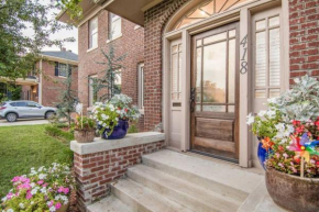 Luxury Capitol Home Sleeps 16 Office & Hot Tub